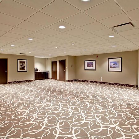 Best Western London Airport Inn & Suites Exterior foto